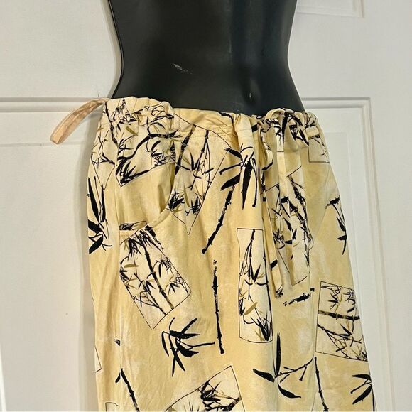 Vtg 90s Kriss Kross 100% Silk Textured Tropical Pale Yellow Palm Slip Skirt 10 L - Picture 2 of 8